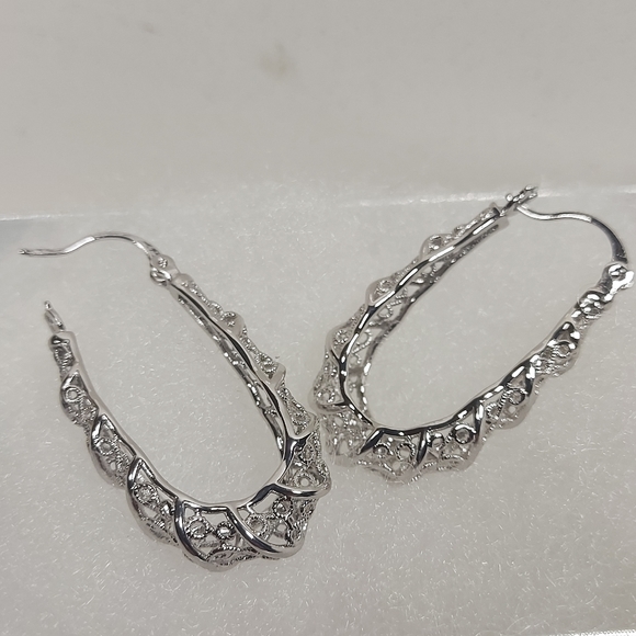 GOLD PLATED FASHION HOOP EARRINGS - Picture 8 of 13